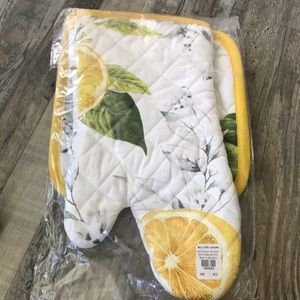 William sonoma oven mit and pot holder